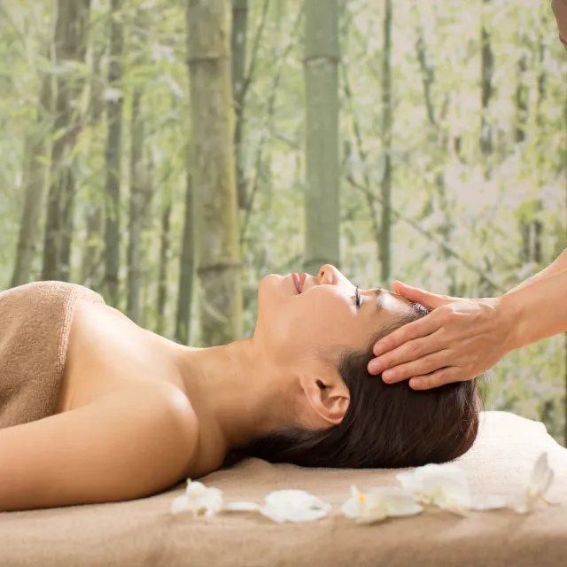 【金樂足體養生會館】★腳底養生舒壓/全身養生筋絡舒壓按摩 二選一60分(平日贈送按摩10分鐘)