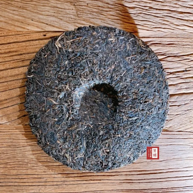 【茶韻】普洱茶2012年大益7542-201 357g生茶茶餅 茶葉禮盒(附茶樣10g.收藏盒*1.可提袋)