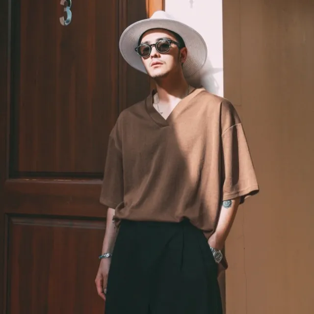 【AMERO】男裝 女裝 短袖V領Ｔ恤(男裝 女裝 日系短袖V領Ｔ恤 素面 落肩 寬鬆 情侶裝)