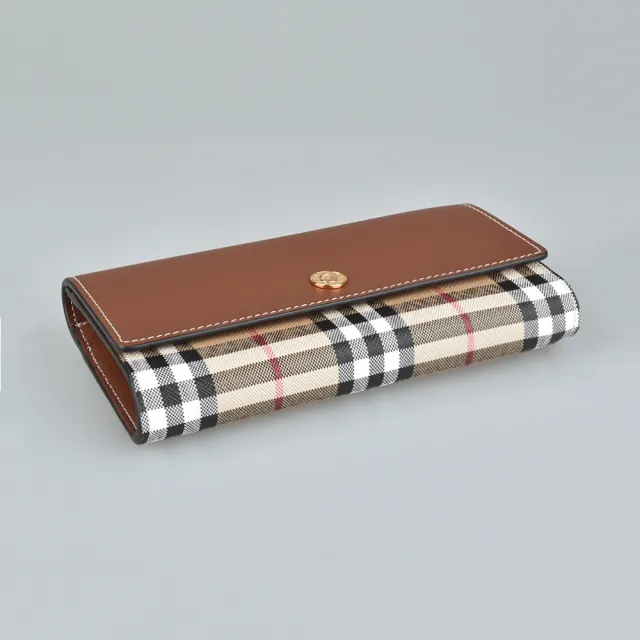 【BURBERRY 巴寶莉】BURBERRY HALTON VINTAGE LOGO釦式12卡牛皮搭PVC長夾(奶茶棕)