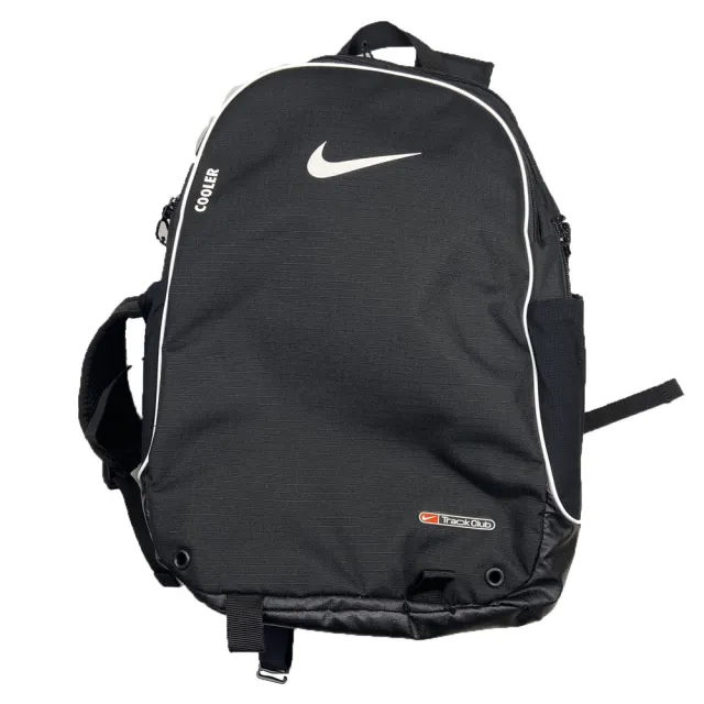 【NIKE 耐吉】NIKETRACK大型後背包49X20X33黑白色(N1002587080NS)