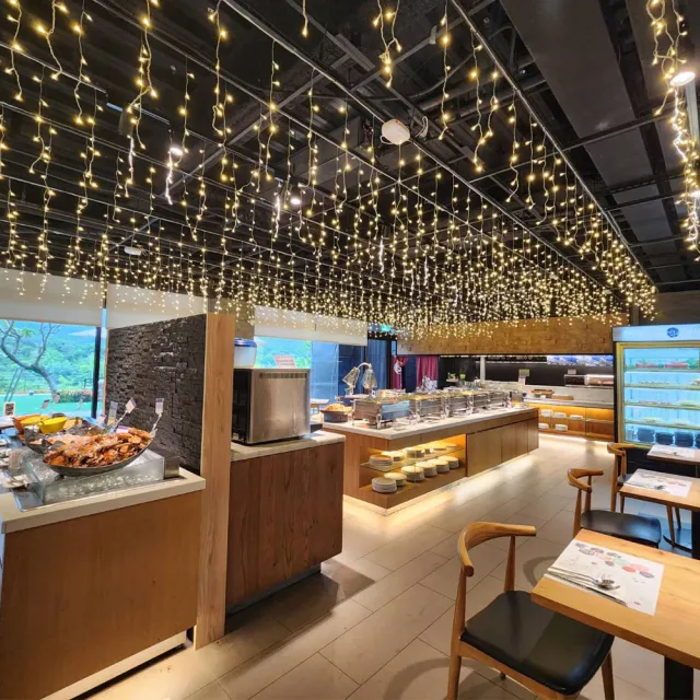 【台中日光溫泉會館】台中高CP聚餐強檔!花見西餐廳★平日午餐吃到飽假日+100/人