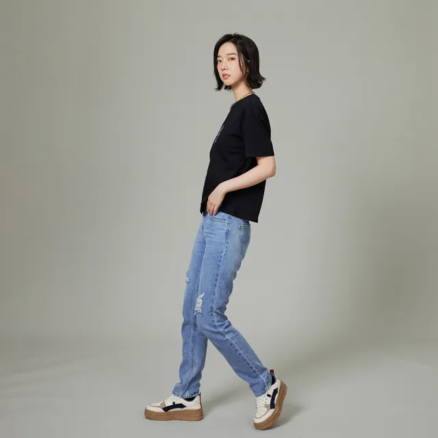 【Lee】女裝 牛仔褲 / 401 中腰合身小直筒 刷破 中藍洗水(LB417107661)