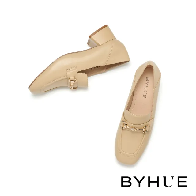 【BYHUE】別致品味晶鑽馬銜釦羊皮軟芯樂福高跟鞋(杏)