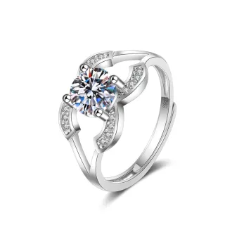 【CF鑽飾】戒指 莫桑鑽《鑲奈兒》(1克拉 雙12 女戒 鑽戒 聖誕 交換禮物 求婚 生日)