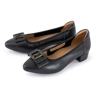 【DIANA】精緻啞光飾扣尖頭低跟鞋(黑色)