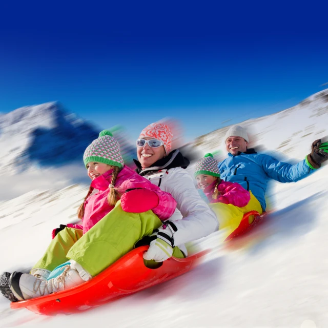 喜鴻假期 【高雄出發．秘境北九州５日】海蝕洞窟探險、豪斯登堡