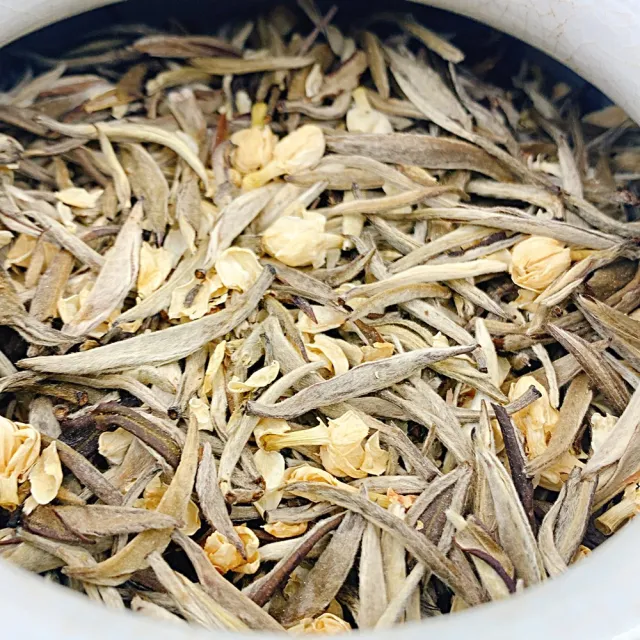 【藏古祥館】白毫銀針茉莉花茶+日本九谷燒茶倉(白毫銀針茉莉花茶 日本九谷燒茶倉 散茶)
