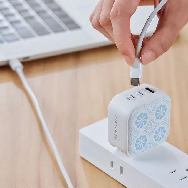 【Maktar】66W GaN 印花樂聯名口袋快充(旅行必備充電器)