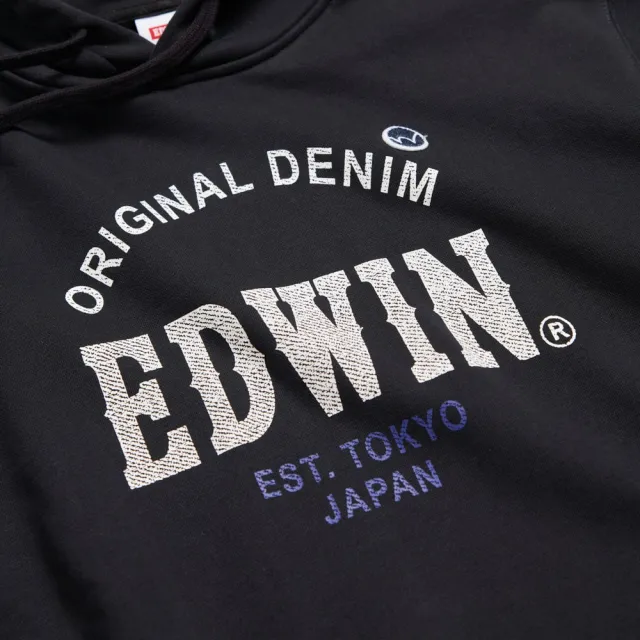 【EDWIN】男裝 大英文字徽章長袖連帽T恤(黑色)