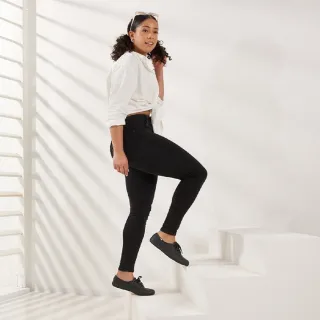 【Keds】出清品 CHAMPION 品牌經典皮革休閒鞋-黑(9213W110016)