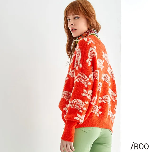 【iROO】雲朵波浪緹花針織上衣