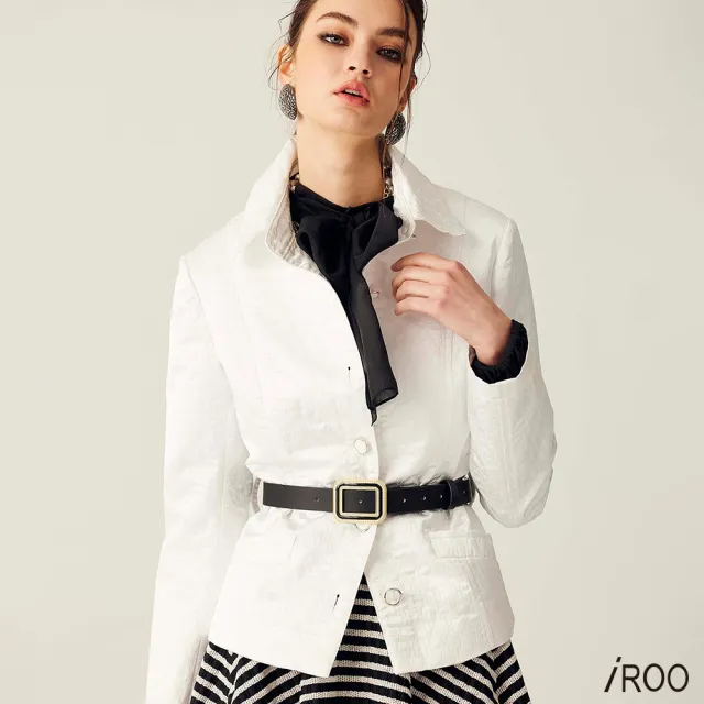 【iROO】立體菱形壓紋外套