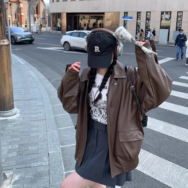 【D.studio】韓版美式寬鬆復古咖色皮衣外套(機車外套夾克皮外套女裝衣服保暖外套保暖上衣冬天外套 J382)