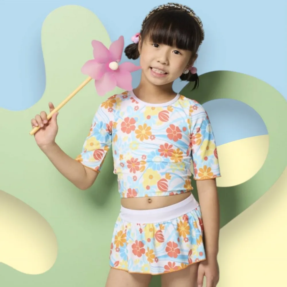 【SARLEE 沙麗】流行女童二件式短袖裙款泳裝(NO.238028)