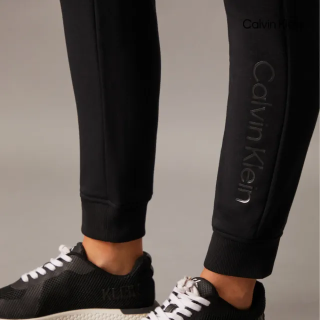 【CALVIN KLEIN】官方旗艦館 CK Essentials 再生聚酯纖維慢跑褲_黑色