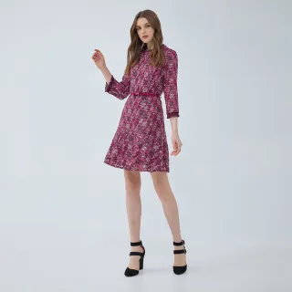 【ILEY 伊蕾】貴氣刺繡立領荷葉洋裝(深紫色；M-XL；1233017108)