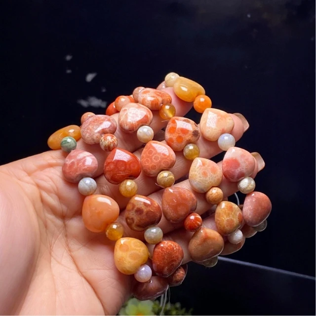 Paiya 派亞Paiya 派亞 珊瑚玉菊花石愛心手串可做配飾心形手鏈