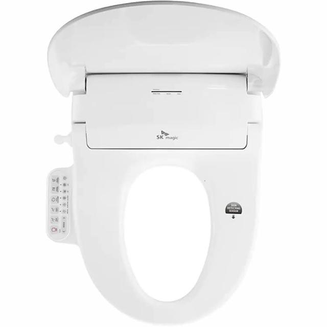 SK magic BID-S24D 雙槽廚房水槽，選用高階不鏽鋼材質，具備優異耐腐蝕性和易清潔特性，讓雙槽廚房水槽成為現代廚房的完美選擇。嵌入式設計完美契合各種廚房風格，寬敞槽體方便洗滌蔬果與廚具，高效排水系統確保水流暢通無阻。無論是日常烹飪或清潔，這款不鏽鋼雙槽水槽都能提升實用性與美觀，適合追求高效廚房生活的家庭，讓廚房清潔更輕鬆、省時省力。