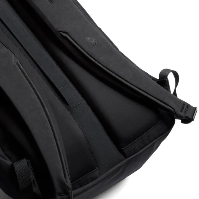 【Bellroy】官方直營 Venture Ready Pack 20L 探索運動型後背包(經典黑/機能性/輕便背包/父親節送禮)