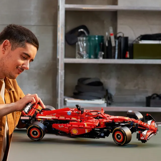 【LEGO 樂高】科技系列 42207 法拉利SF-24 F1賽車(Ferrari SF-24 F1 Car 一級方程式)