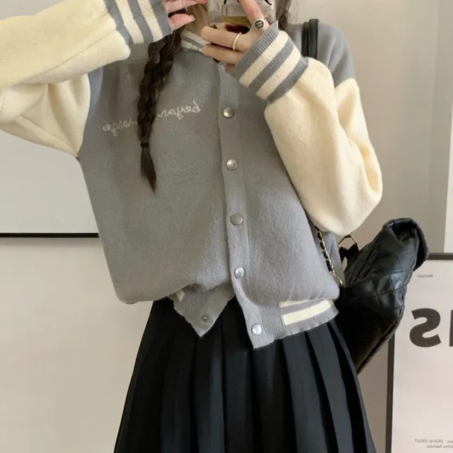 【D.studio】韓版寬鬆字母拼色休閒棒球外套(女裝 衣服 上衣 保暖外套 保暖上衣 長袖上衣 秋冬外套 J384)