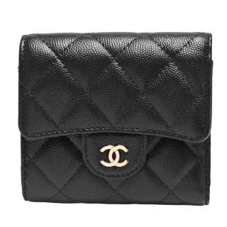 【CHANEL 香奈兒】經典菱格粒紋牛皮金色雙C LOGO暗釦三折短夾(黑AP0229C-BLK-GP)