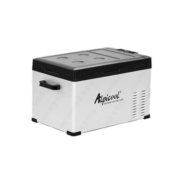 Laptinc 拉普蒂尼 30L 保冷箱，採用單門上掀式設計，黑色外觀時尚耐用，提供大容量儲物空間，適合車用或戶外活動。內部保冷效果優異，1年保固保障，讓您輕鬆儲存食物新鮮，完美結合便利與實用。