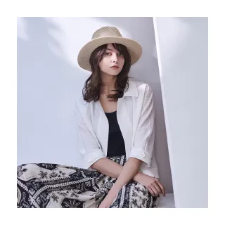 【Diffa】立體織紋雙排釦設計外套-女