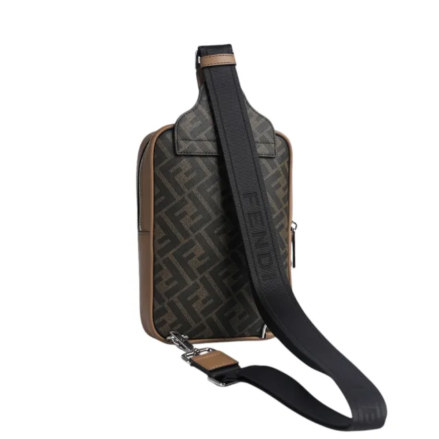 【FENDI 芬迪】Diagonal 對角設計帆布及皮革胸口包/腰包(棕色)