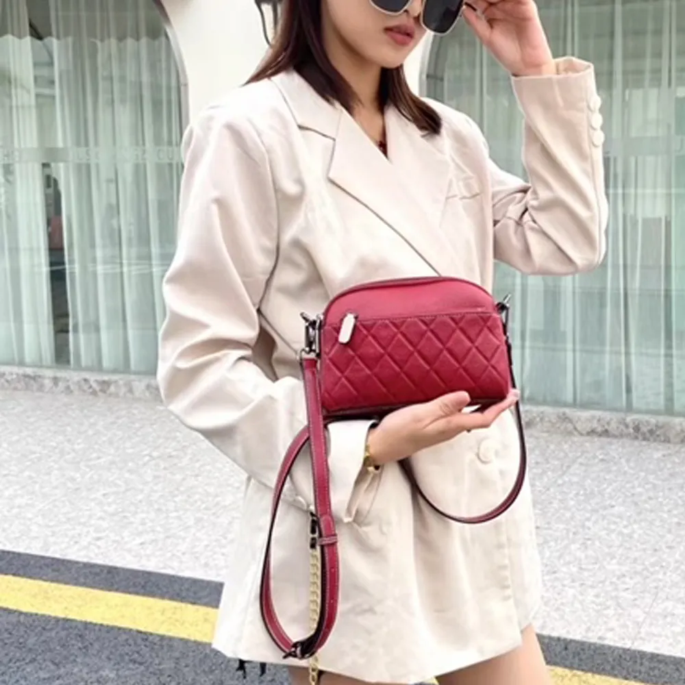 【VERTEX】頭層牛皮菱格小方包-B