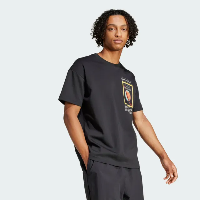 【adidas 愛迪達】Ng U Ar F Gfx T 男女 T恤 運動上衣 休閒短袖 國家地理 黑 亞版(JD5964)