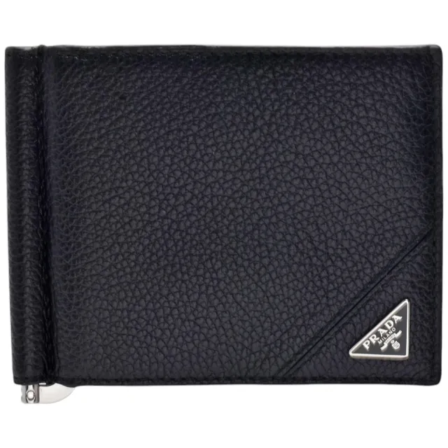 【PRADA 普拉達】經典三角LOGO粒紋牛皮雙折軸釦鈔票夾/短夾(黑色2MN077-MICRO GRAN-NERO)