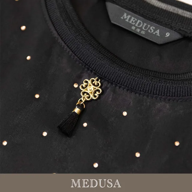 【MEDUSA 曼度莎】現貨-醋酸緞面點點水鑽上衣（M-2L）｜女上衣 短袖上衣 氣質上衣(601-30401)