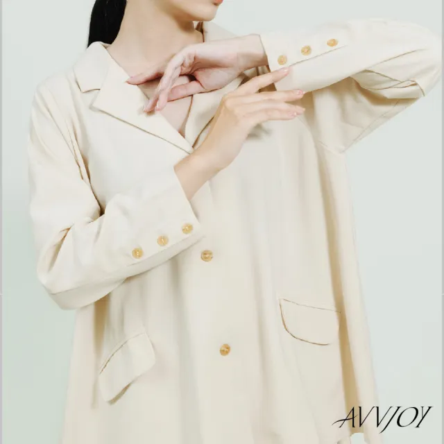 【AVVJOY 艾薇卓爾】輕薄西裝外套(大衣 外套 小西裝 西裝女 外套女 西裝外套 百搭外套 KC0001WT)