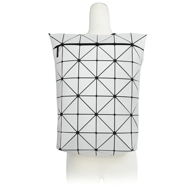 【ISSEY MIYAKE 三宅一生】BAO BAO BLOCKY 啞光霧面拉鍊後背包(淺灰色)