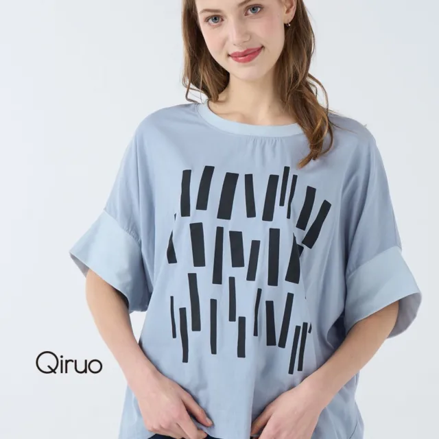 【Qiruo 奇若名品】中圓領 五分袖胸前設計 淺藍色下擺傘狀造型上衣3085A