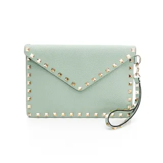 【Valentino Rudy 范倫鐵諾.路迪】Rockstud小牛皮手拿包(淺綠/扁平包身)