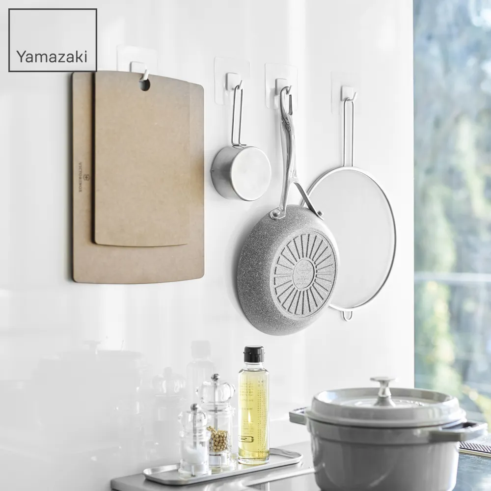 【YAMAZAKI 山崎】tower無痕貼掛勾-白（4入組）(掛勾/無痕貼/無痕膠/無痕收納/廚房收納)