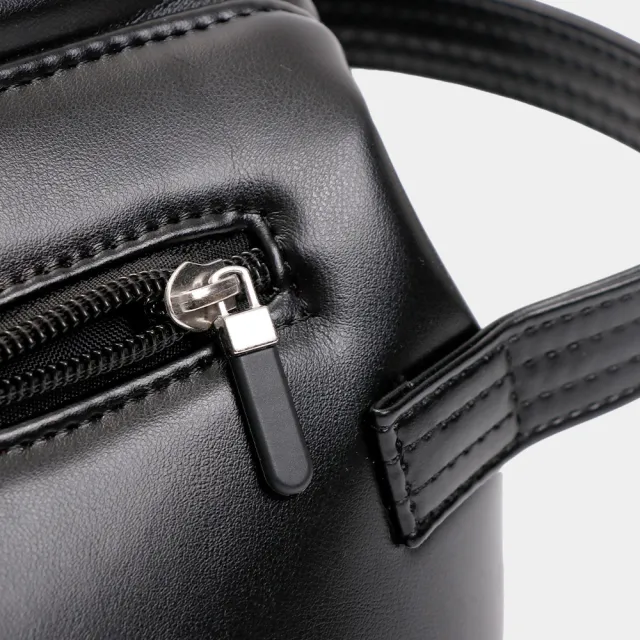 【LE COQ SPORTIF 公雞】高爾夫系列 男女款黑色磁吸式大容量收納包 QGV0J542