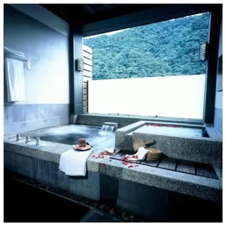 【八煙溫泉會館】雙人鴛鴦湯屋泡湯70分鐘(贈溫泉魚泡腳一次)