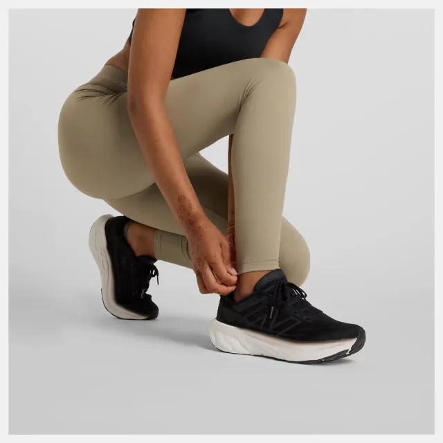 【NEW BALANCE】NB 緊身長褲 女 運動褲 瑜珈 美規 卡其 WP51177DOK(L870)