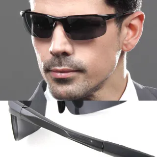 【DZ】買一送一 UV400防曬偏光太陽眼鏡墨鏡-競速狂潮(黑框灰片)