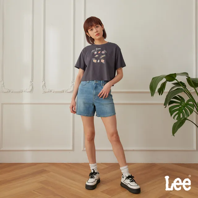 【Lee】女裝 牛仔短褲 / 涼感 中腰 經典五口袋 淺藍洗水 JADE FUSION系列(LB522020899)