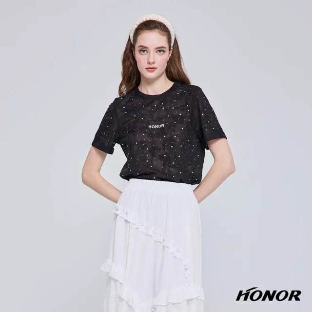 【HONOR 山形屋】出清品 透膚亮鑽花卉刺繡短袖上衣-米白/黑(限定出清)