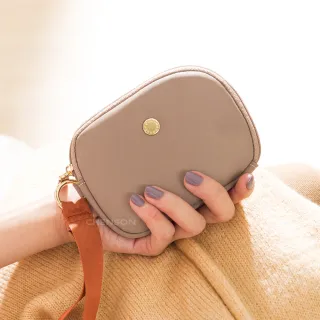 【CHENSON】交換禮物 不規則橢圓形 手掛式 零錢包 尼龍 附手腕帶(W24229)