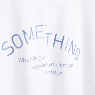 【SOMETHING】女裝 印錯位標語短袖T恤(白色)