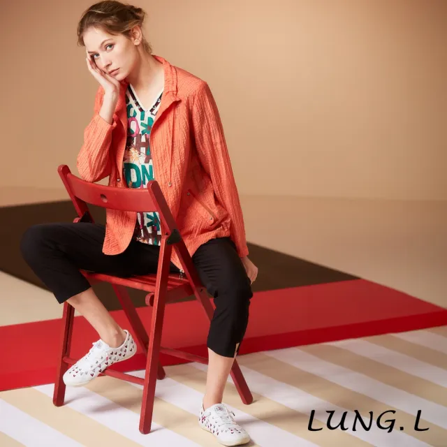 【LUNG.L 林佳樺】LS65A 綠色英文字母印圖V領短袖女裝上衣(春夏新品)