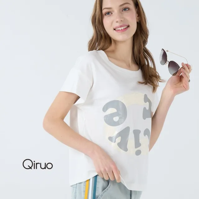 【Qiruo 奇若名品】彈性棉質圓領胸前大英文字白色上衣7036A