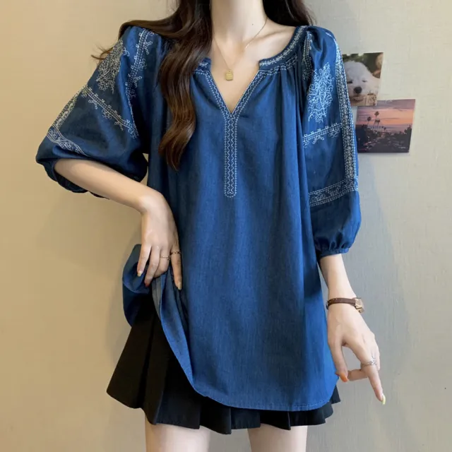 【ALLK 歐楷】新品 刺繡V領上衣 深藍色(尺寸L-XXL/中大尺碼/涼爽/透氣)